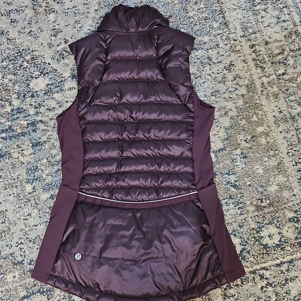 Lululemon Down For A Run Vest - Picture 6 of 12